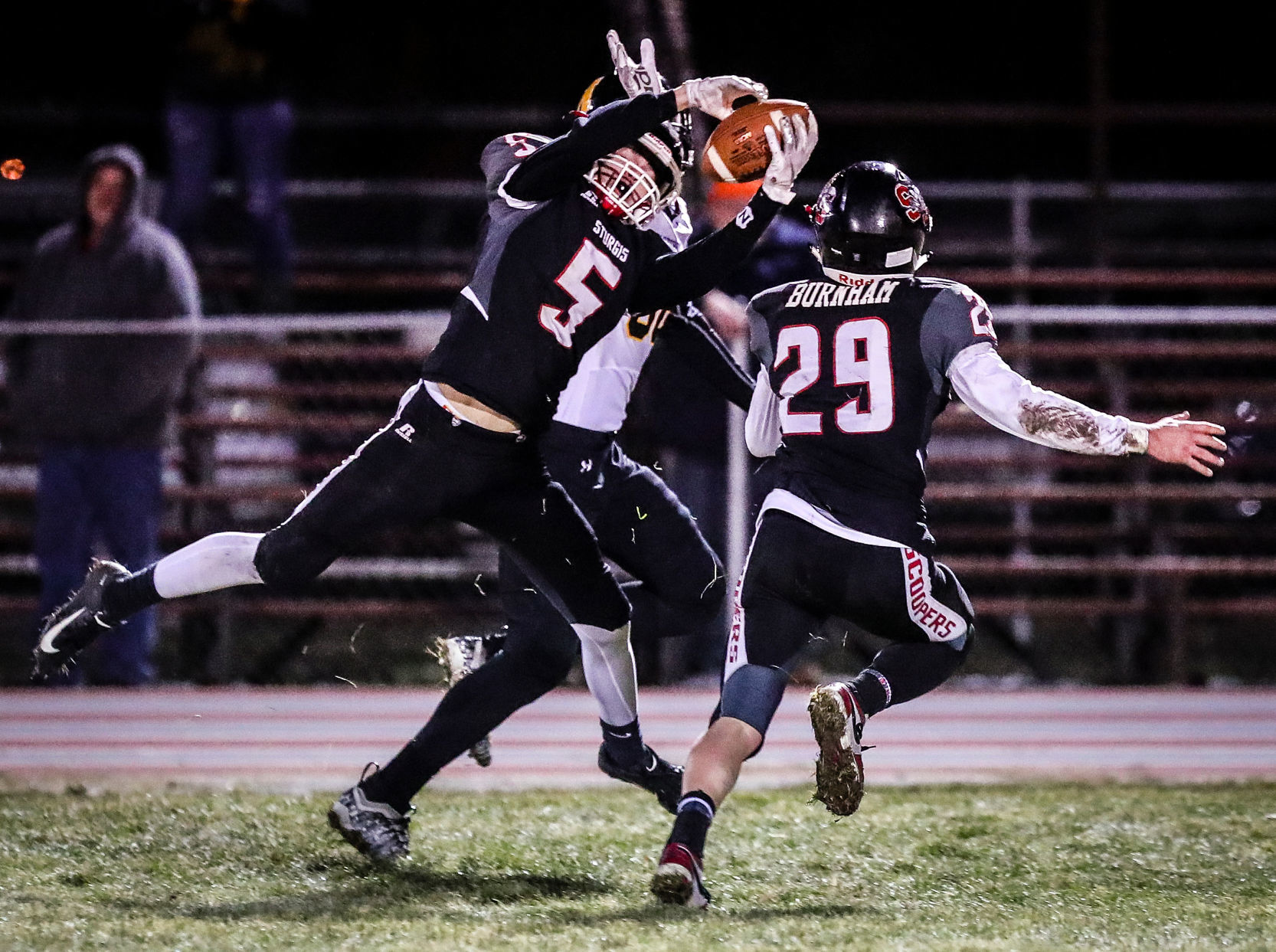 Sturgis Brown hosts Mitchell